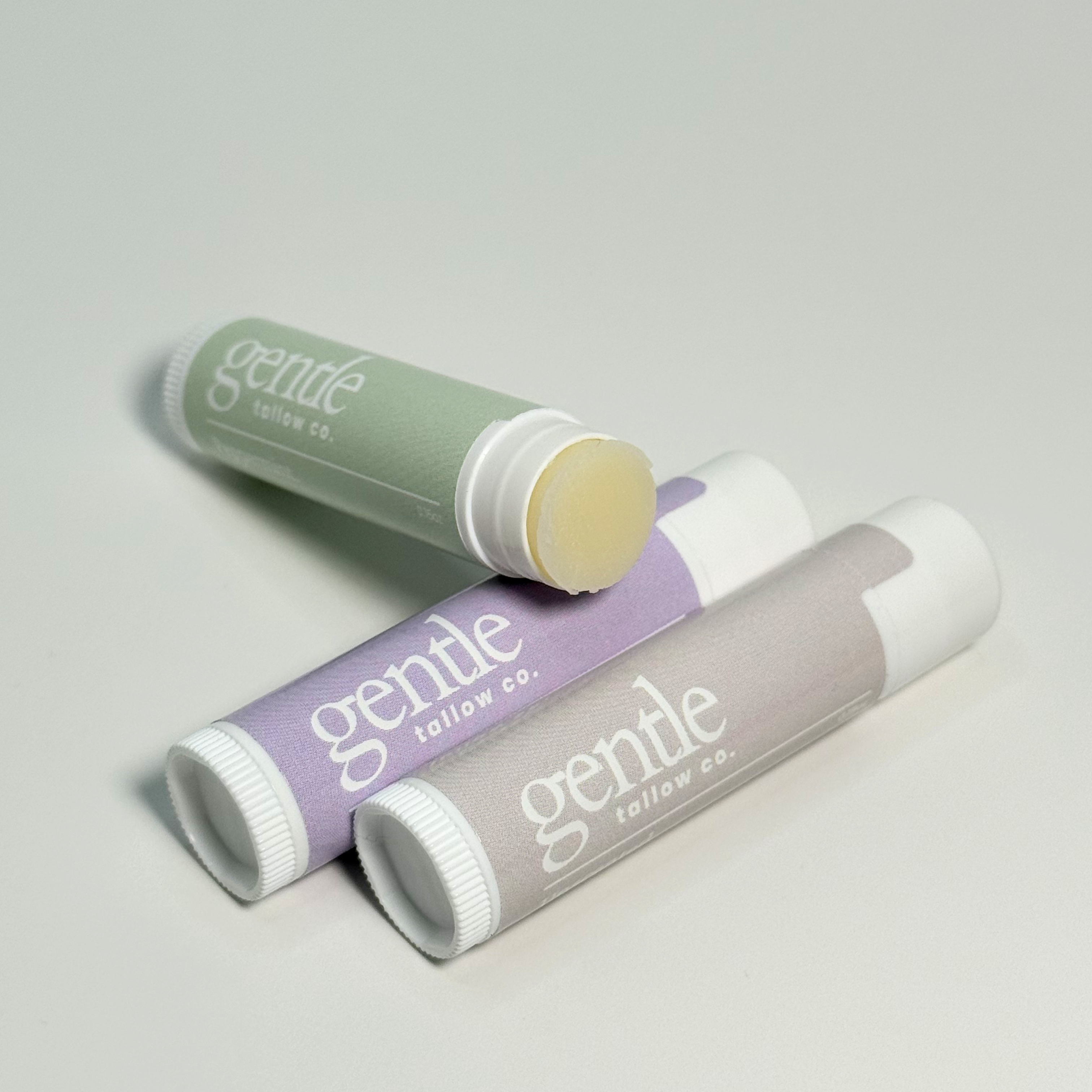 Grass-fed tallow lip balm texture – natural hydrating balm for dry and sensitive lips